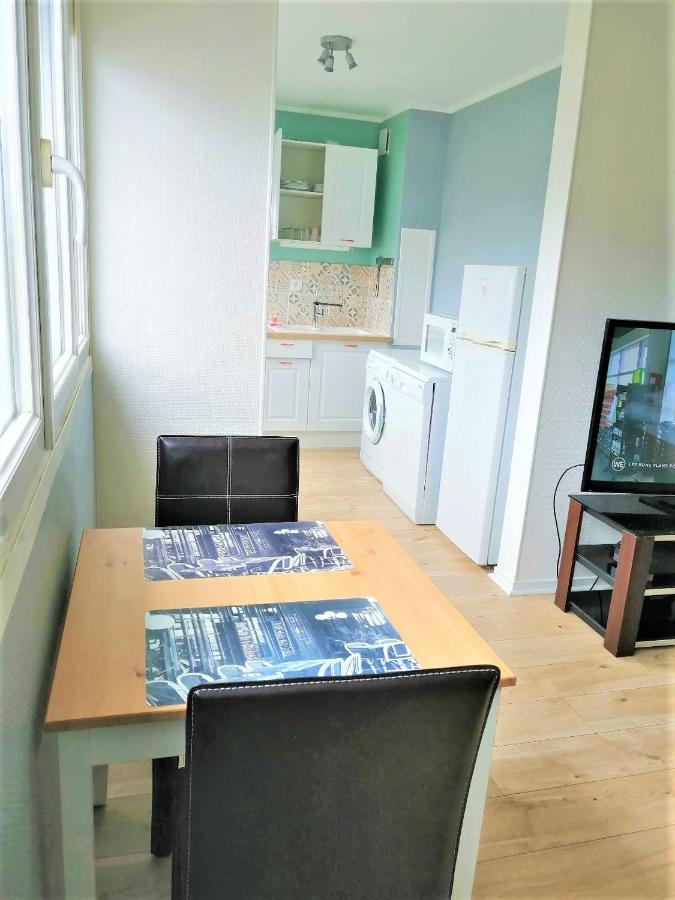 Appartement Khara - Sils à Caen Extérieur photo